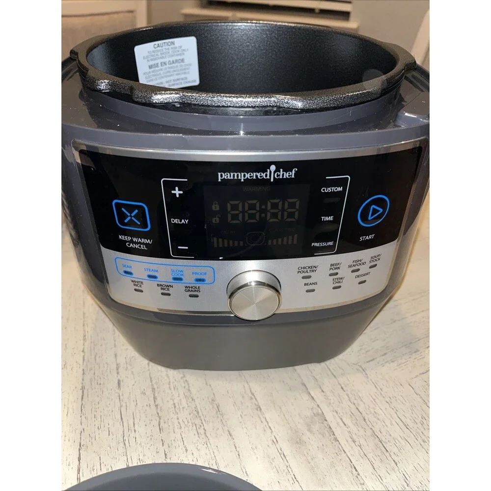 Pampered Chef Quick Pressure Cooker #100011 + Extras (a bunch - All New)